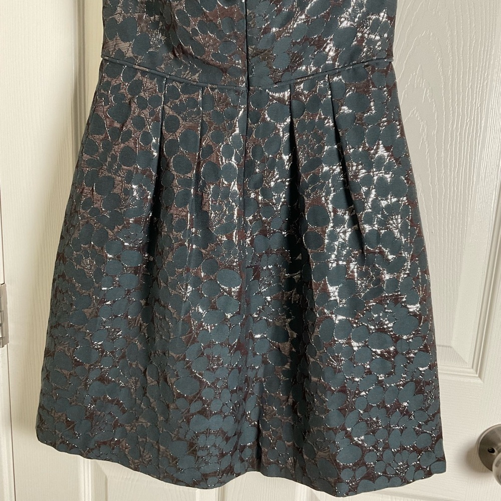 BCBGMaxAzria Metallic Jacquard "Eve" Strapless Dress - NWT size 4 - Picture 8 of 11